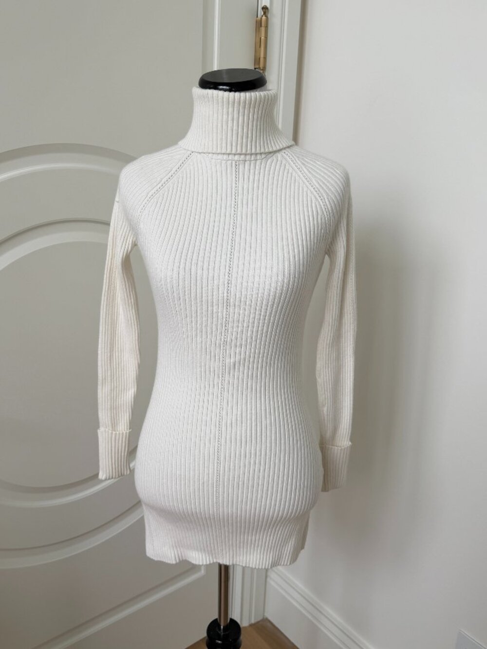 White House Black Market White Turtleneck Sweater